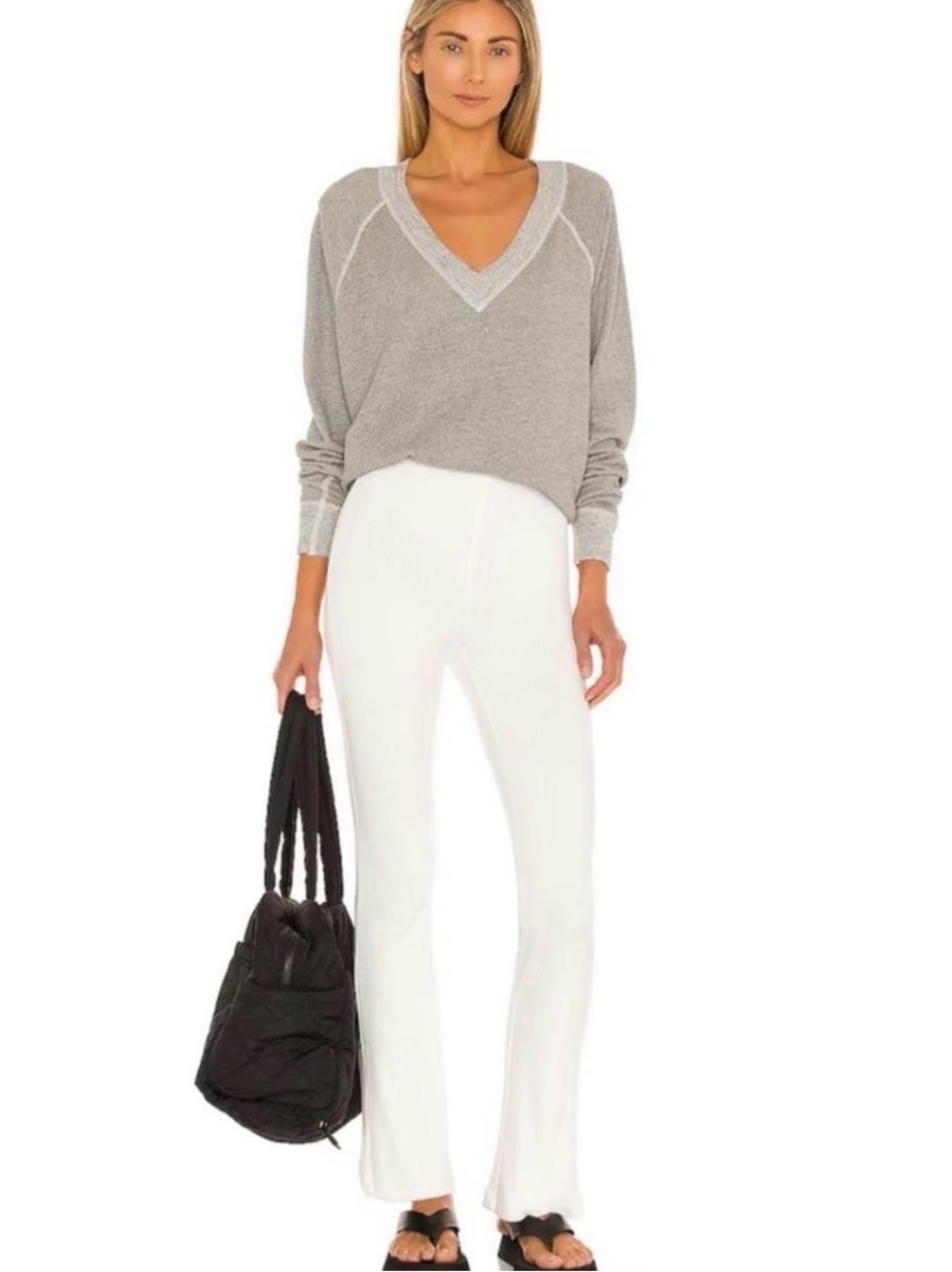 The Great Vneck Sweatshirt. Size 2 (small). Oversized fit! EUC.